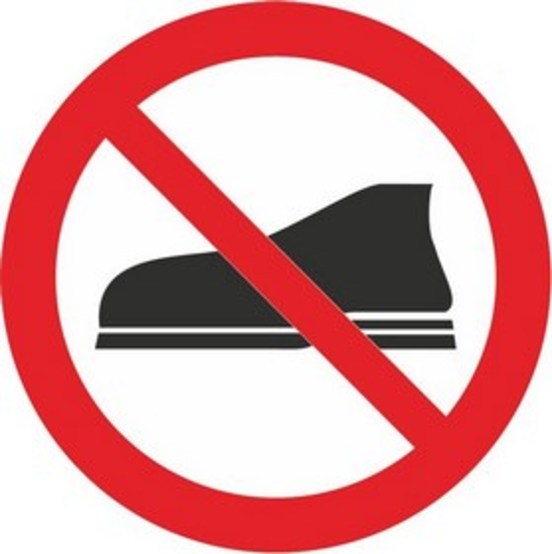 Betreten mit Schuhen verboten